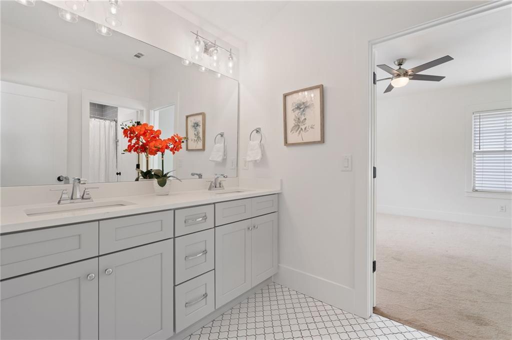 427 Nesbit Street Property Photo 42
