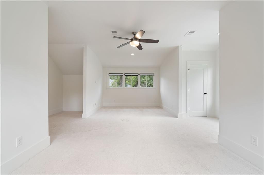 427 Nesbit Street Property Photo 45