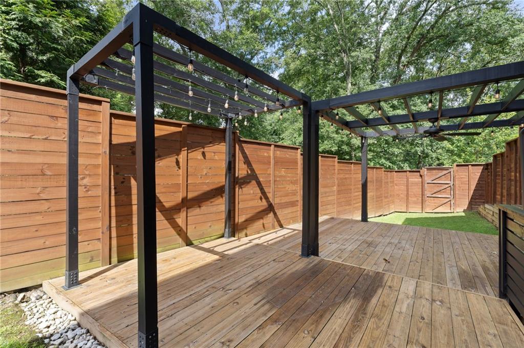 427 Nesbit Street Property Photo 59