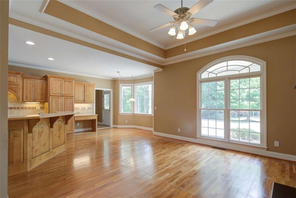 8145 Bennett Lane Property Photo 4