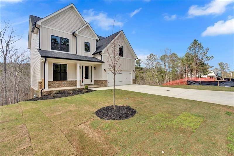 648 Longwood Place Property Photo 4