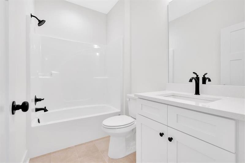 648 Longwood Place Property Photo 22
