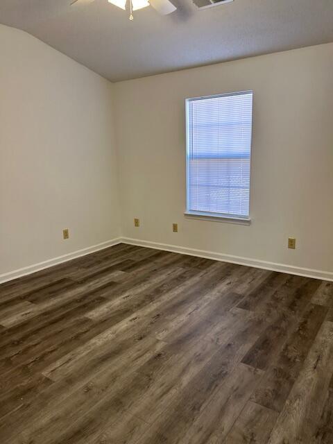7803643 Property Photo 5