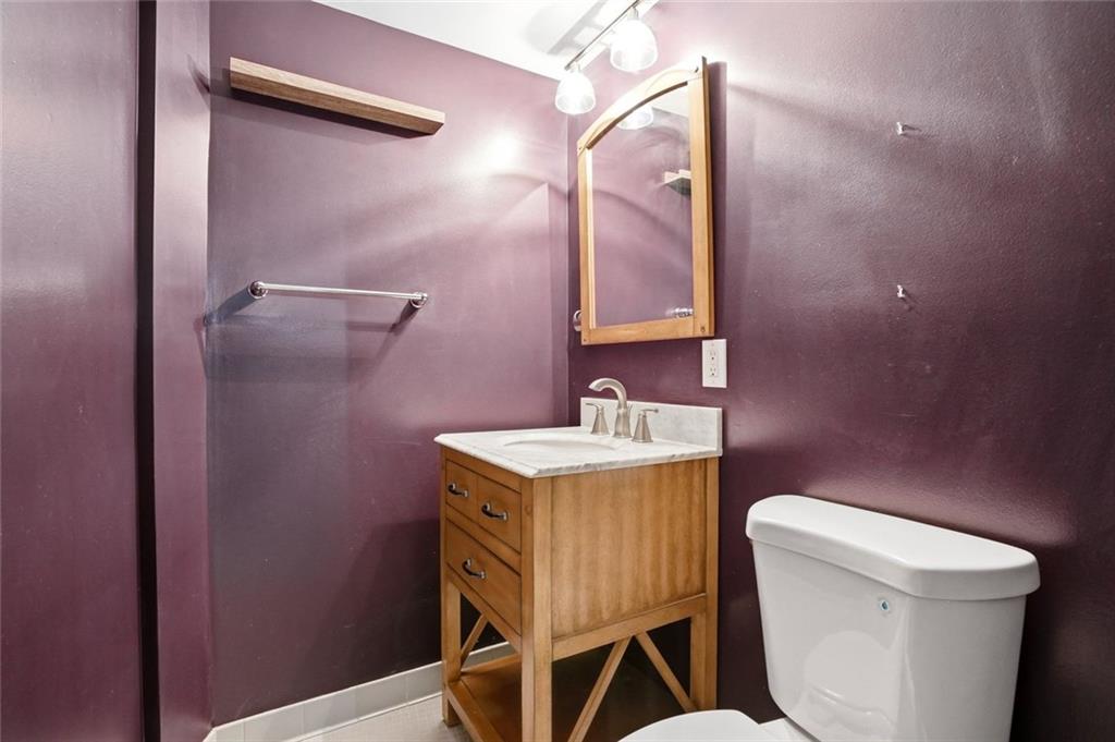 7803673 Property Photo 15