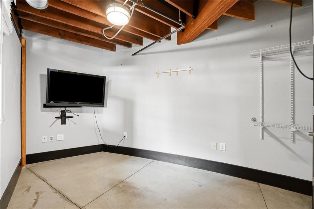 7803673 Property Photo 19