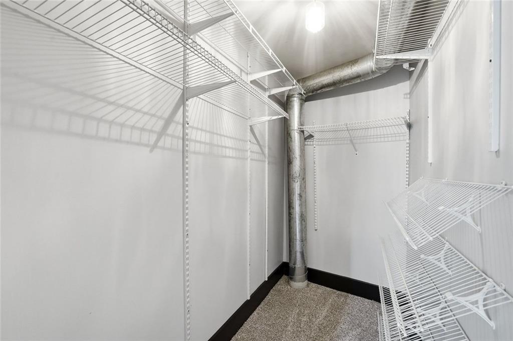 7803673 Property Photo 21