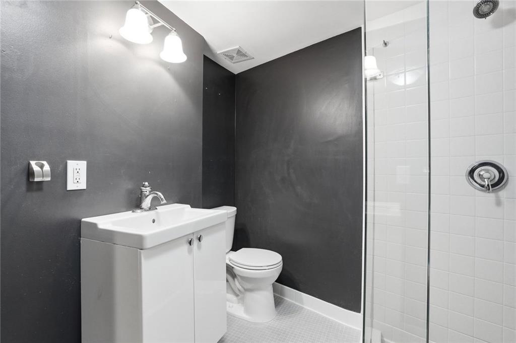 7803673 Property Photo 23