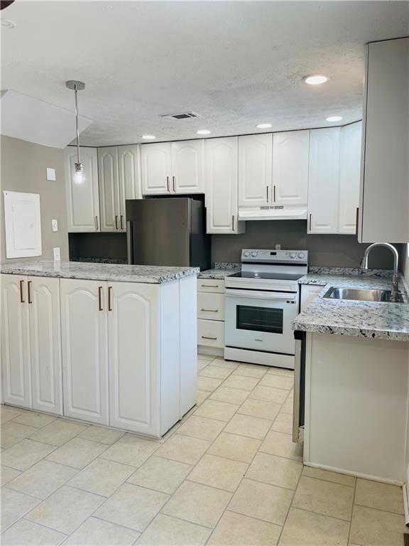 3157 Olive Tree Court Property Photo 3