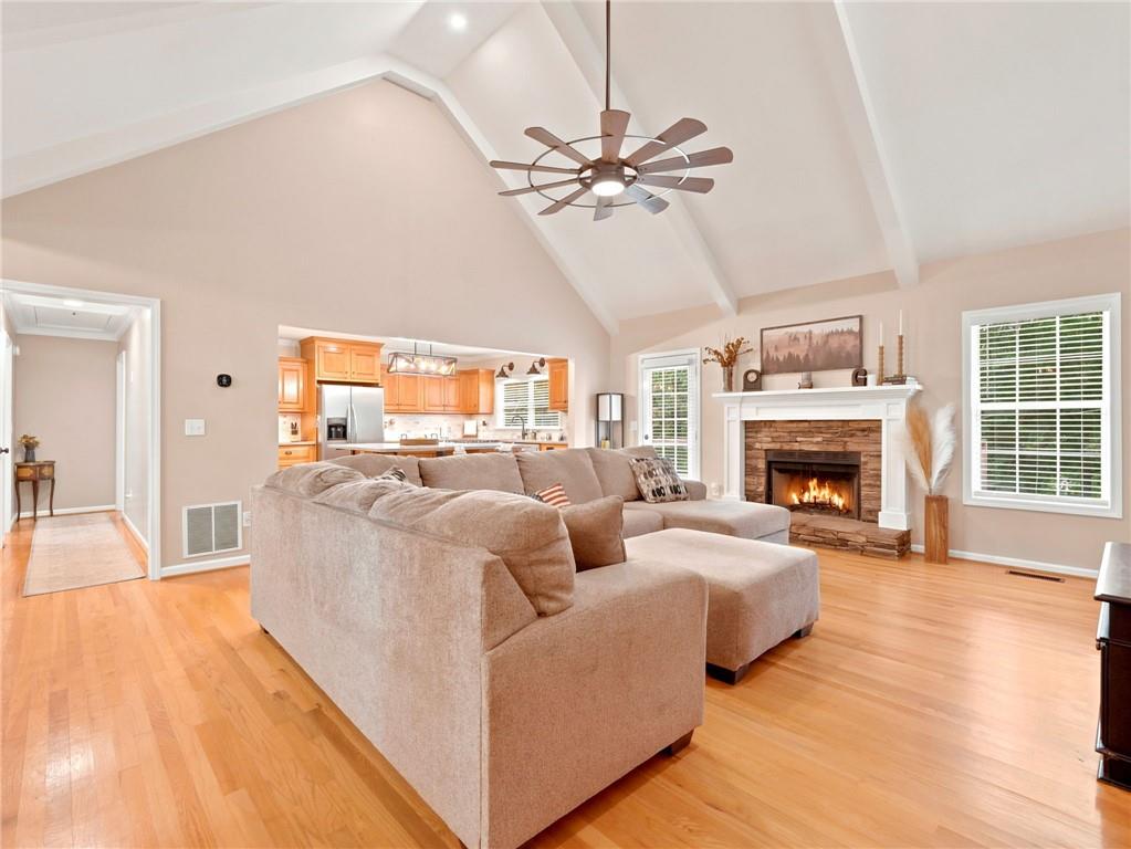 460 Kerry Drive Property Photo 6