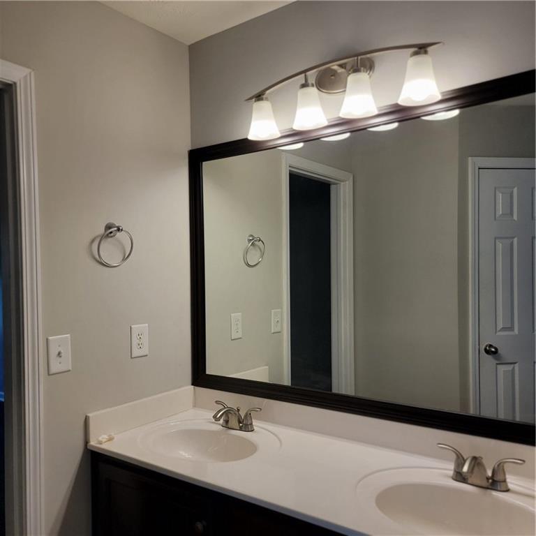5219 Leecroft Drive Property Photo 13