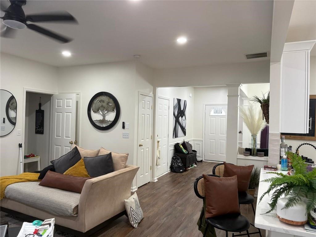 2854 Commonwealth Circle Property Photo 12