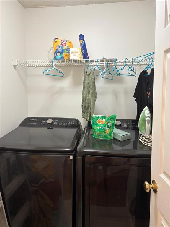 2854 Commonwealth Circle Property Photo 25