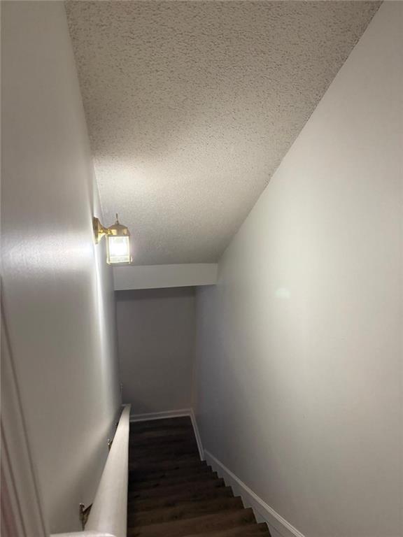 2854 Commonwealth Circle Property Photo 26
