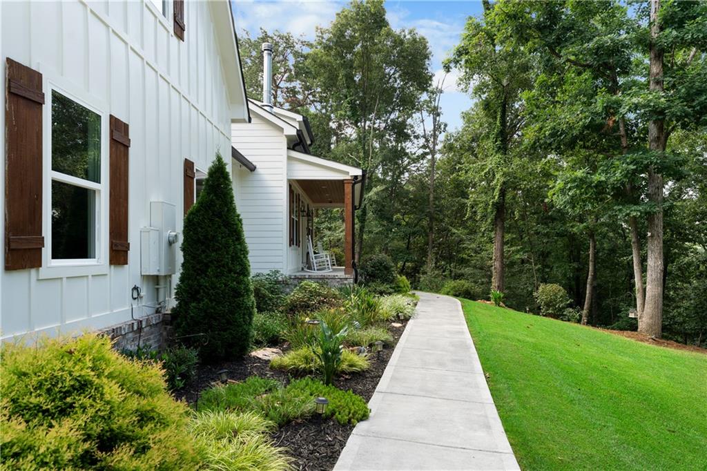 220 Long Road Property Photo 9