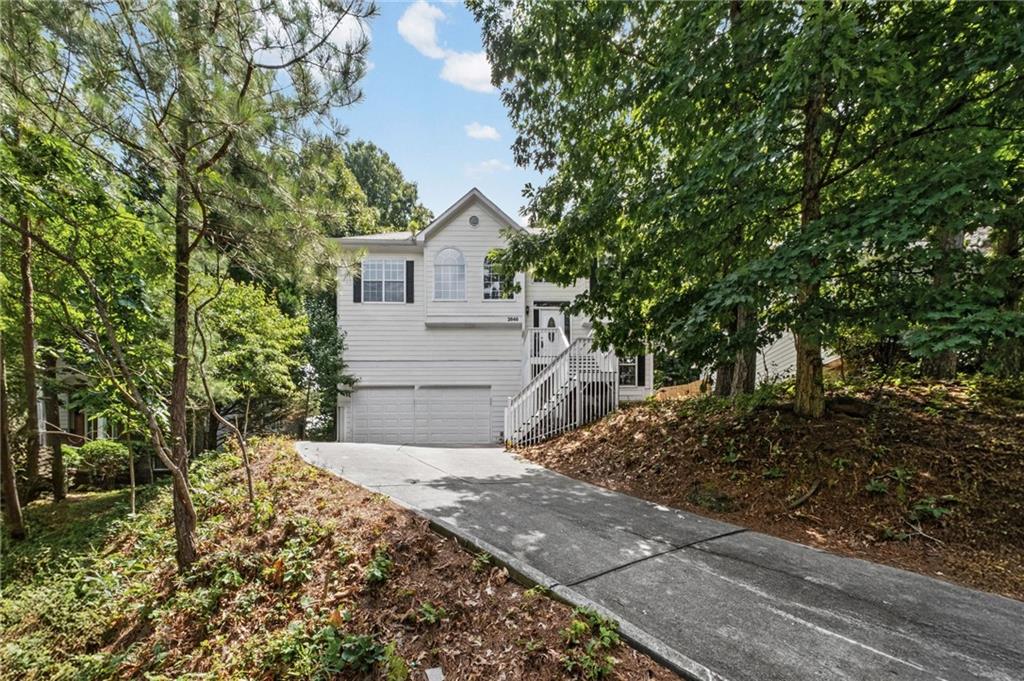 2646 Mcguire Drive Nw Property Photo 2