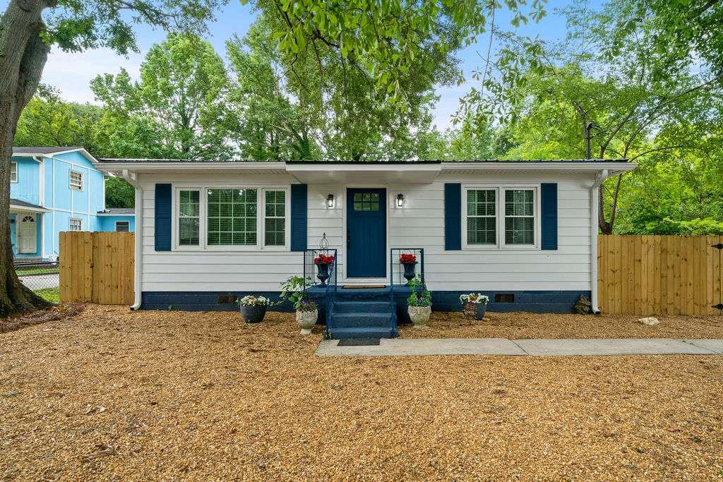 10 Clover Street Property Photo 1