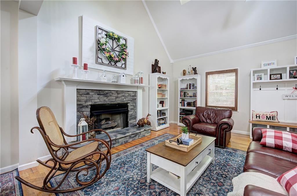 376 Alpine Drive Property Photo 6