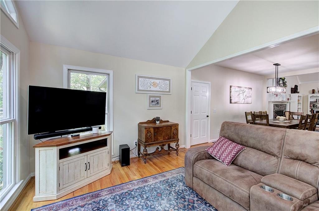 376 Alpine Drive Property Photo 14