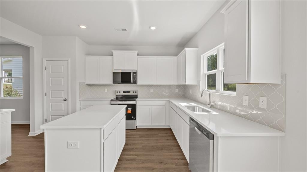 204 Friendship Oak Way Property Photo 10