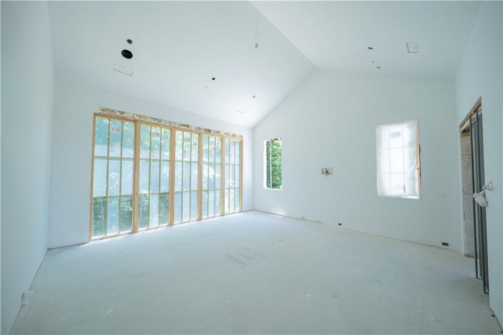 110 Reed Way Property Photo 11