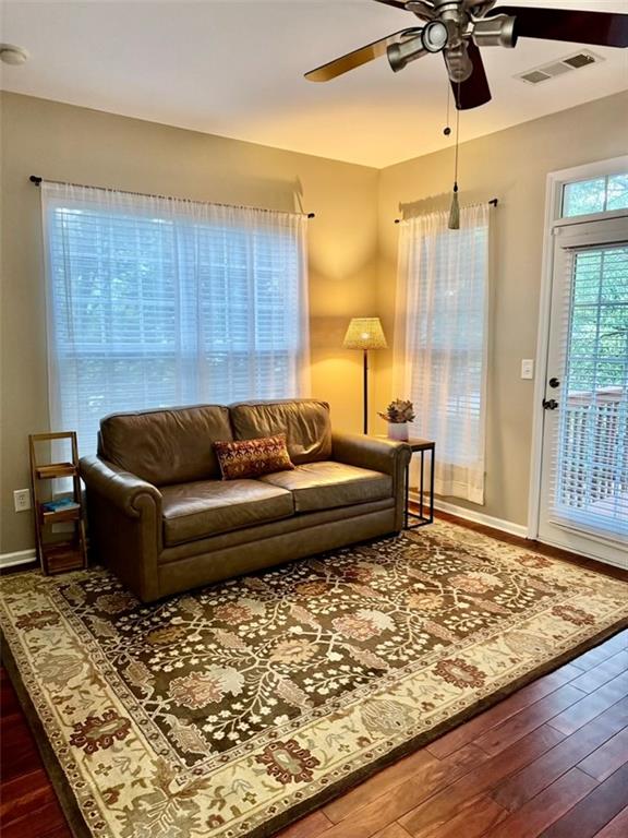 2101 Dillard Crossing Property Photo 3