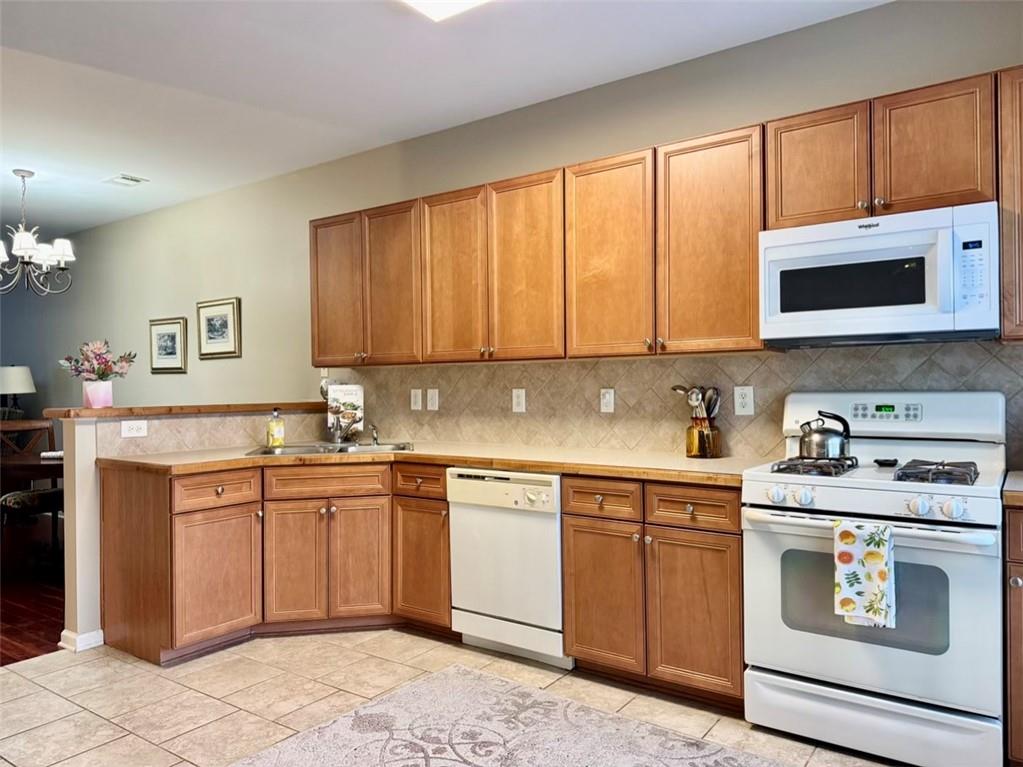 2101 Dillard Crossing Property Photo 6