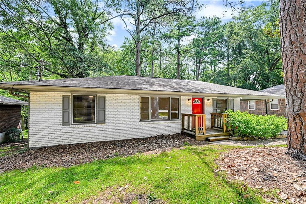 2462 Macon Drive Sw Property Photo 1