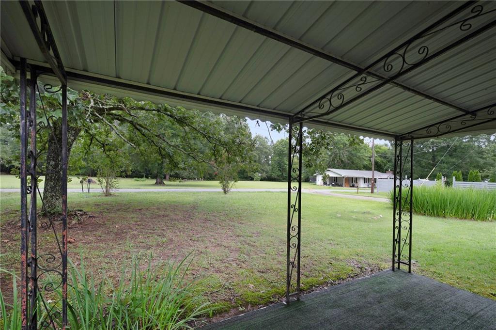 154 County Line Road Property Photo 3