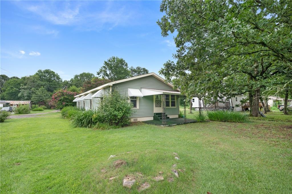 154 County Line Road Property Photo 5