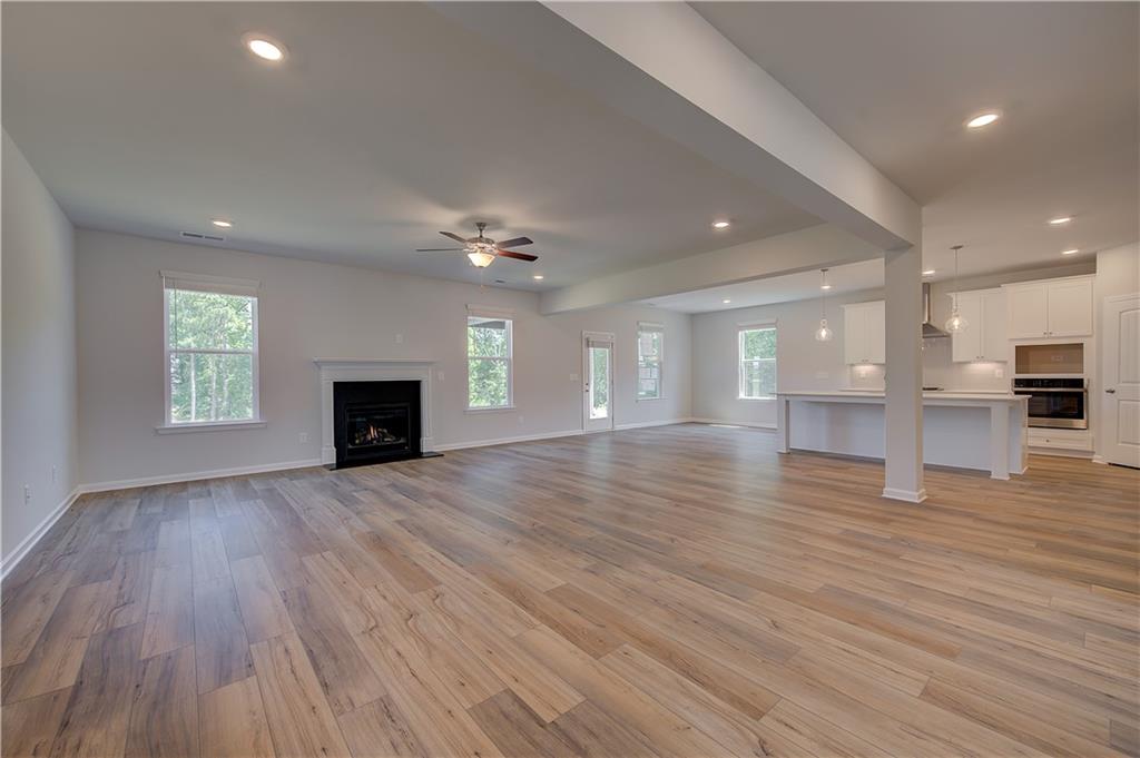 605 Button Grove Property Photo 10