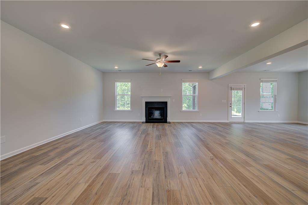 605 Button Grove Property Photo 11