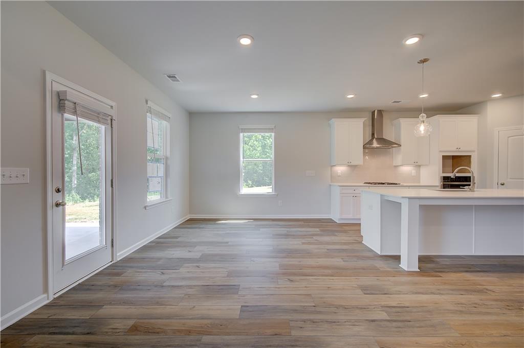 605 Button Grove Property Photo 12