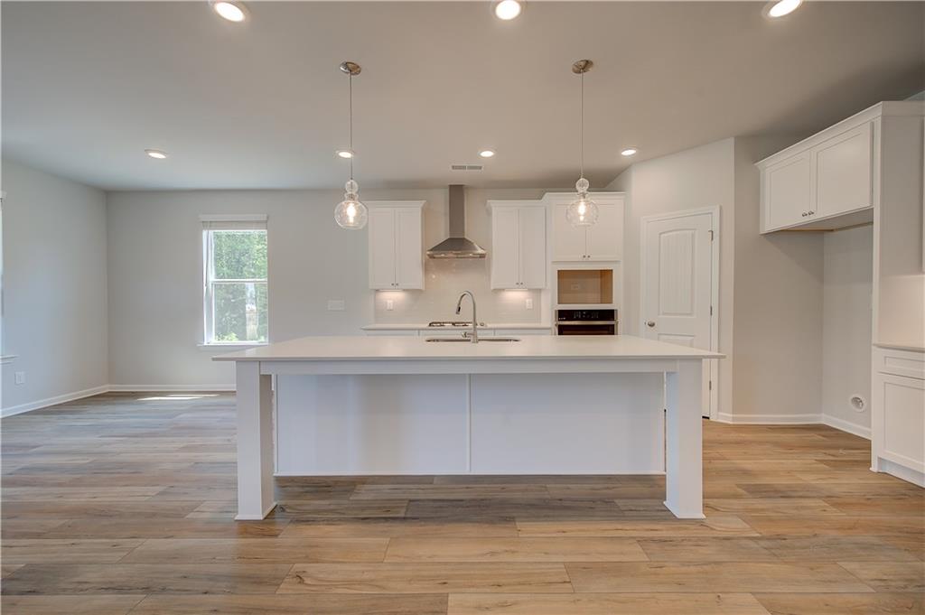 605 Button Grove Property Photo 14
