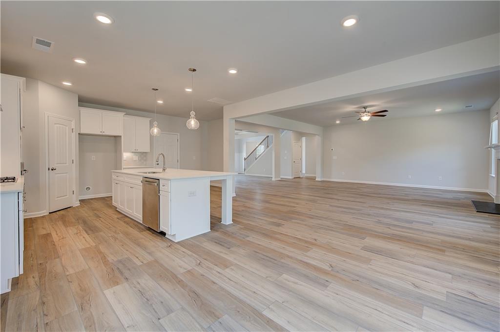 605 Button Grove Property Photo 17