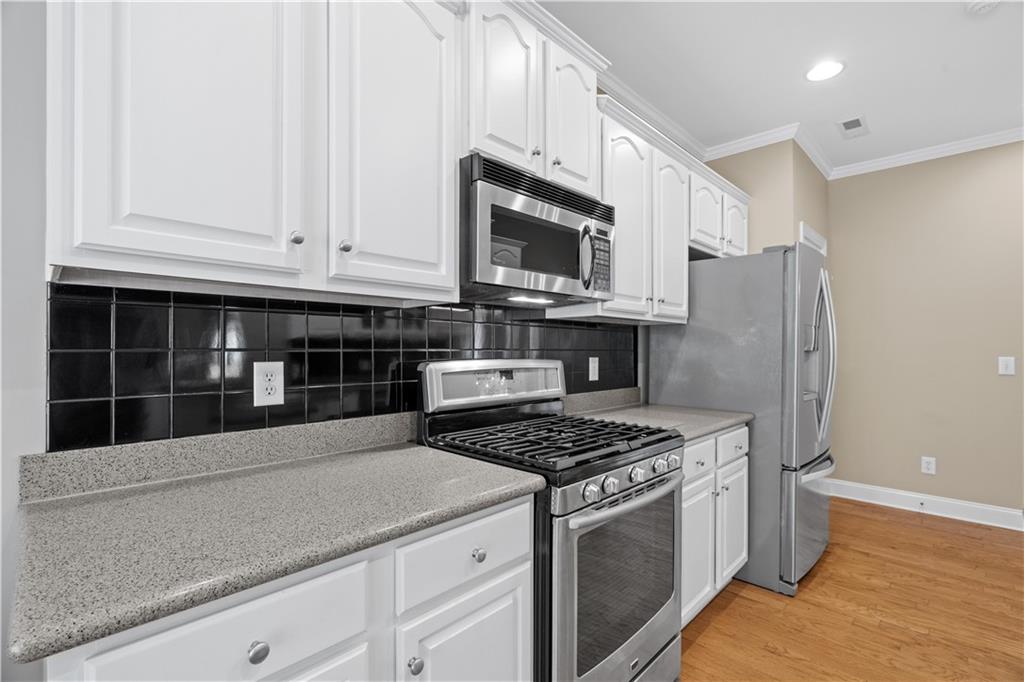 112 Bristol Place Se Property Photo 17