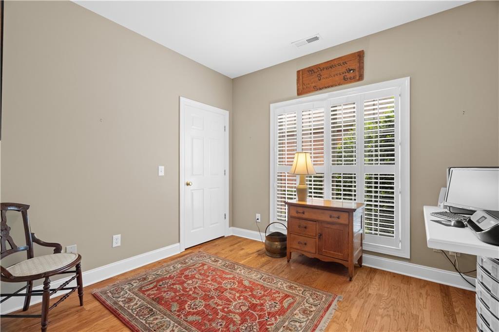 112 Bristol Place Se Property Photo 32