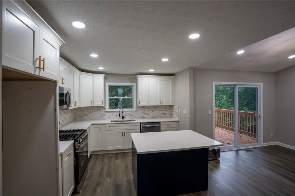 4318 Buckingham Place Property Photo 5