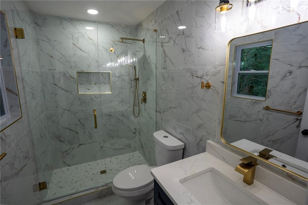 4318 Buckingham Place Property Photo 17