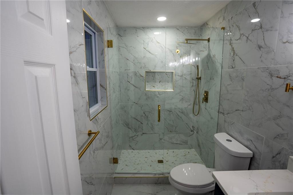 4318 Buckingham Place Property Photo 18