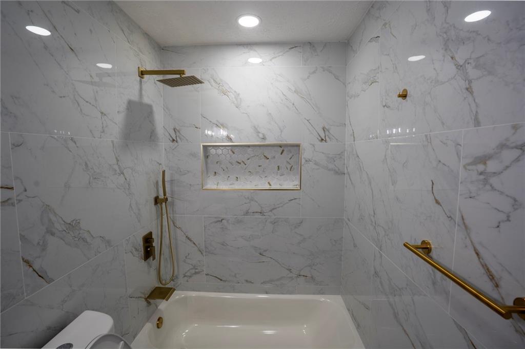 4318 Buckingham Place Property Photo 22