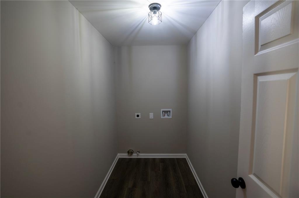 4318 Buckingham Place Property Photo 35