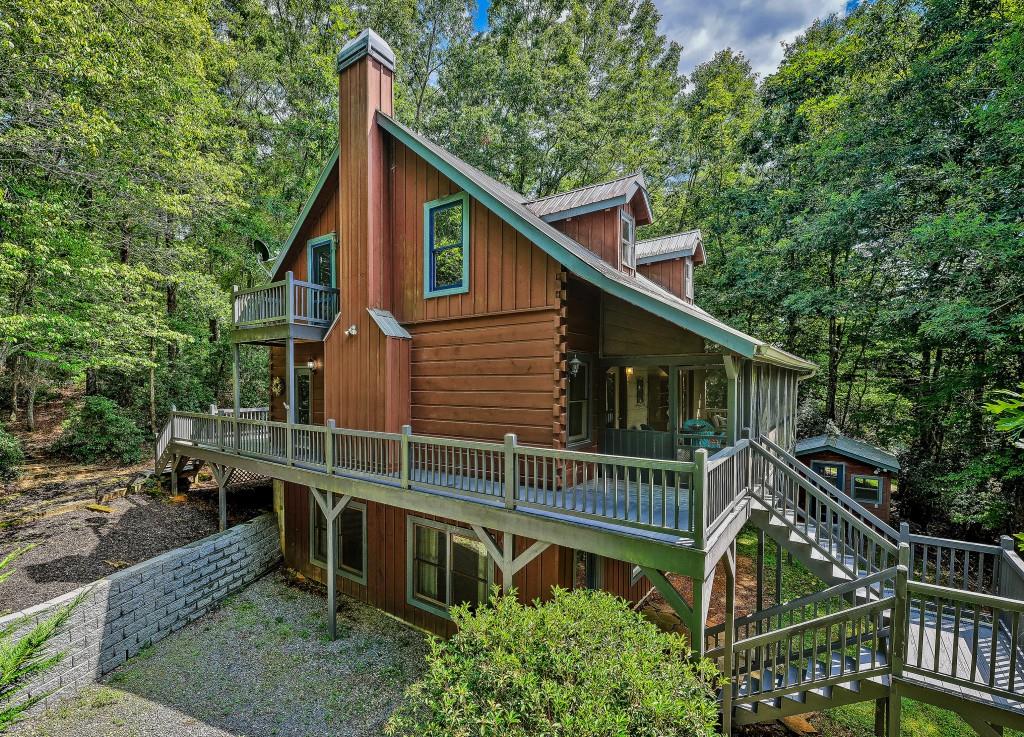 160 Adams Circle