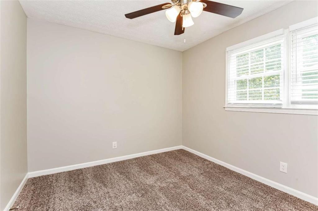 6581 Windsor Drive Property Photo 13