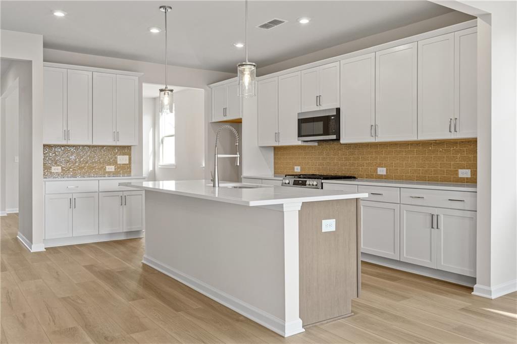 1580 Savory Way Property Photo 10