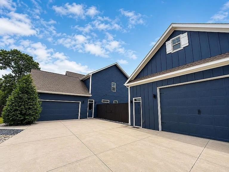 532 Black Horse Circle Property Photo 2