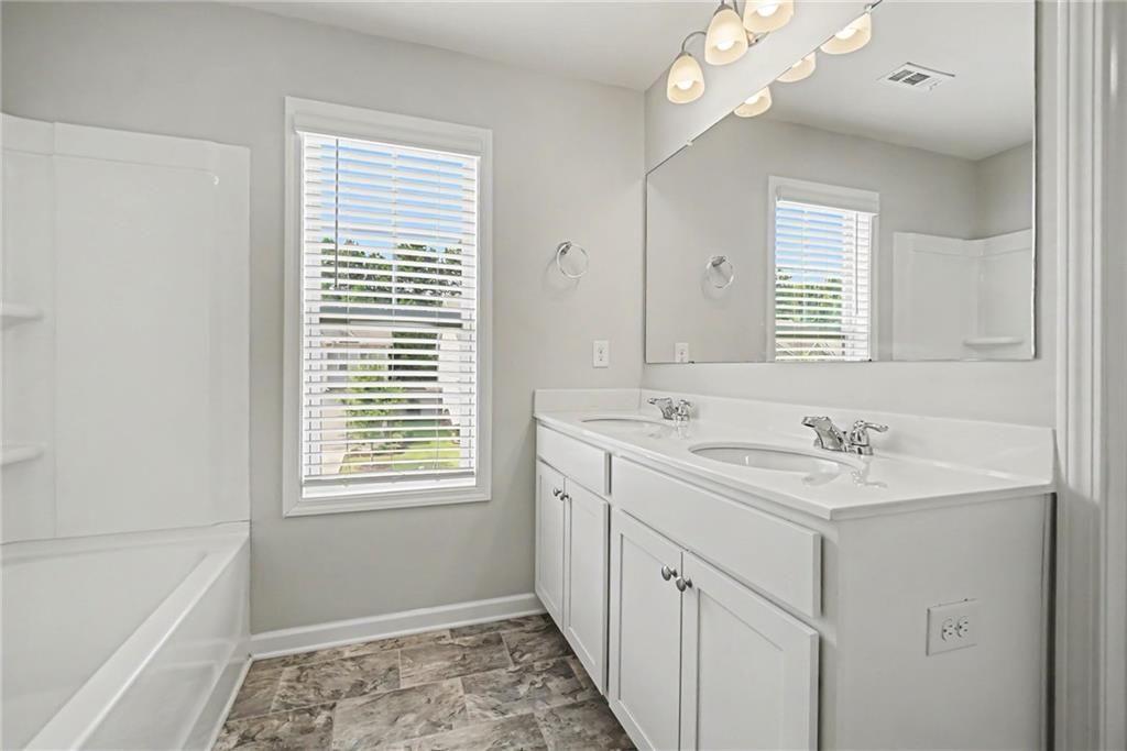 7804268 Property Photo 11