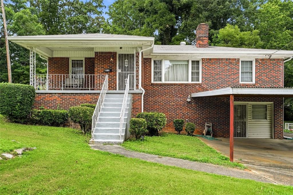 210 Aaron Street NW Property Photo 1