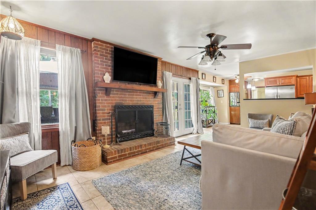 779 Pinehurst Drive Property Photo 3