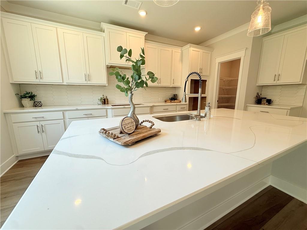 5527 Tullis Drive Property Photo 24