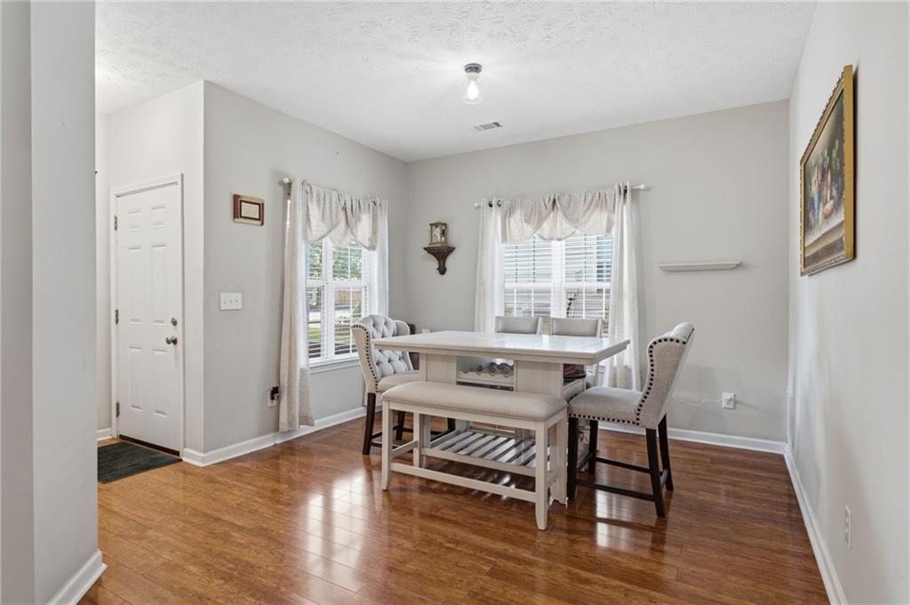 5009 Timber Hills Drive Property Photo 4